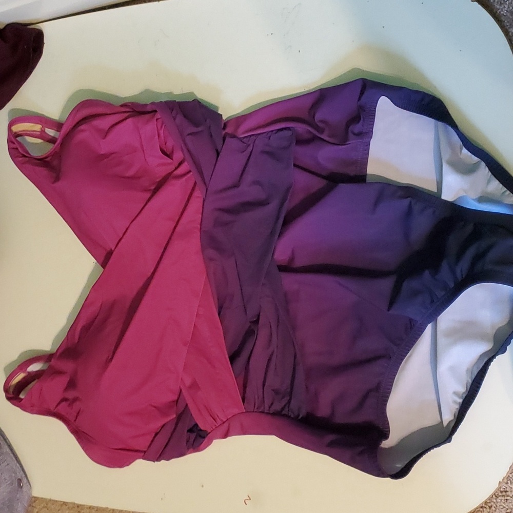 New Lands' End women's 16D ombre pink & purple one piece swimsuit